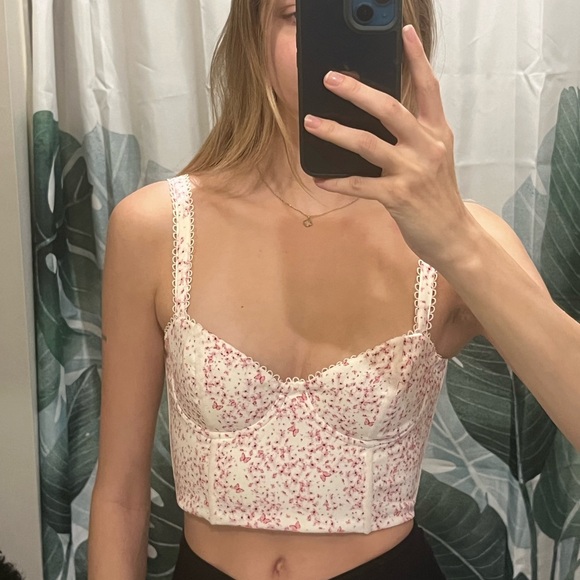 White Fox Boutique Tops - White Fox Boutique Pink Floral Crop Top